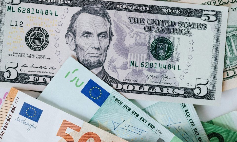 Dolar/TL Ekim 2025’te Dalgalı Seyir İzliyor
