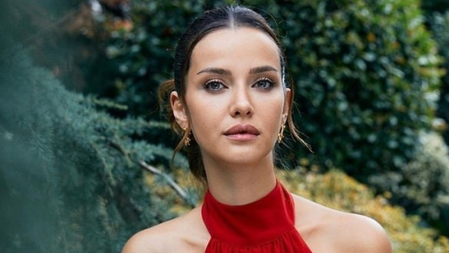 İrem Helvacıoğlu ve Bebeğiyle Kaza Geçirdi